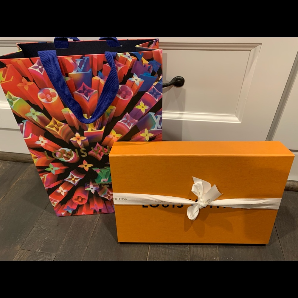 NWT 2019 Louis Vuitton Pochette - Picture 5 of 5